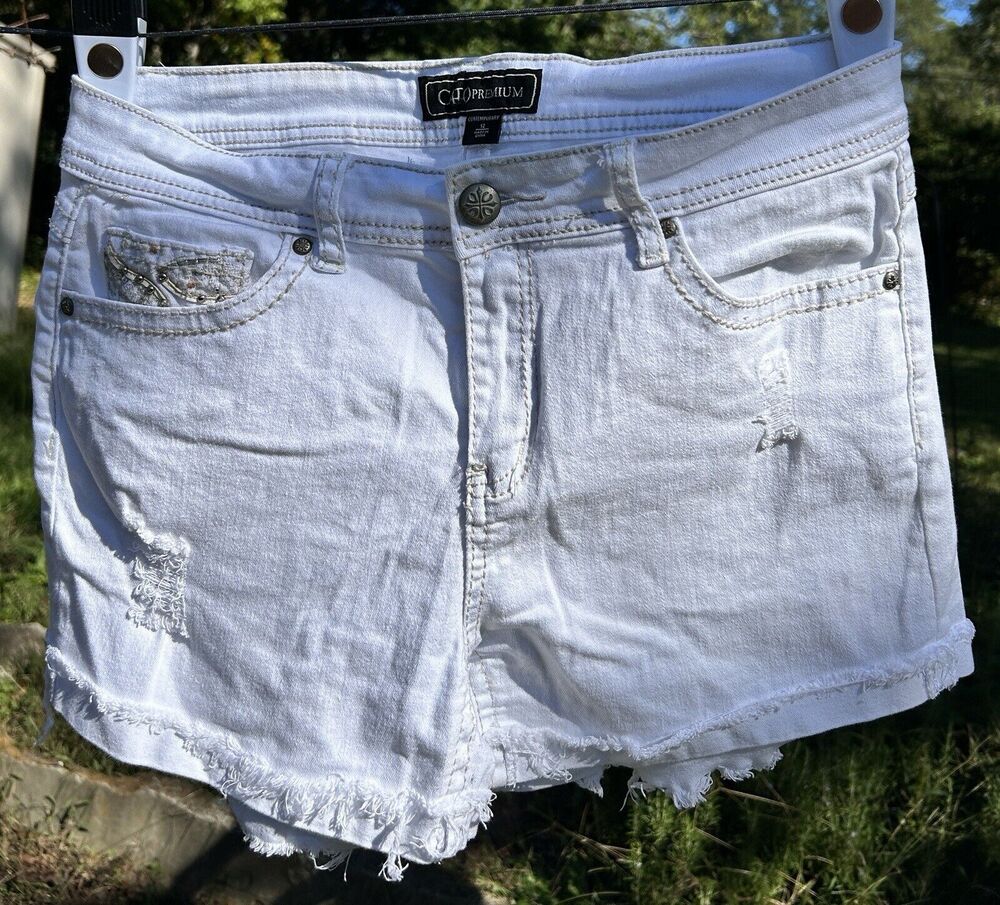 CATO WOMENS SIZE 12 (32") WHITE SHORTS DISTRESSED STUDDED EMBROIDERED